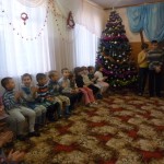 Школьники поздравили детей-сирот с прошедшим Днем святого Николая